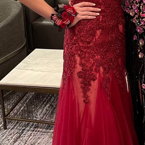 Prom Dress - Picture 2 of 4